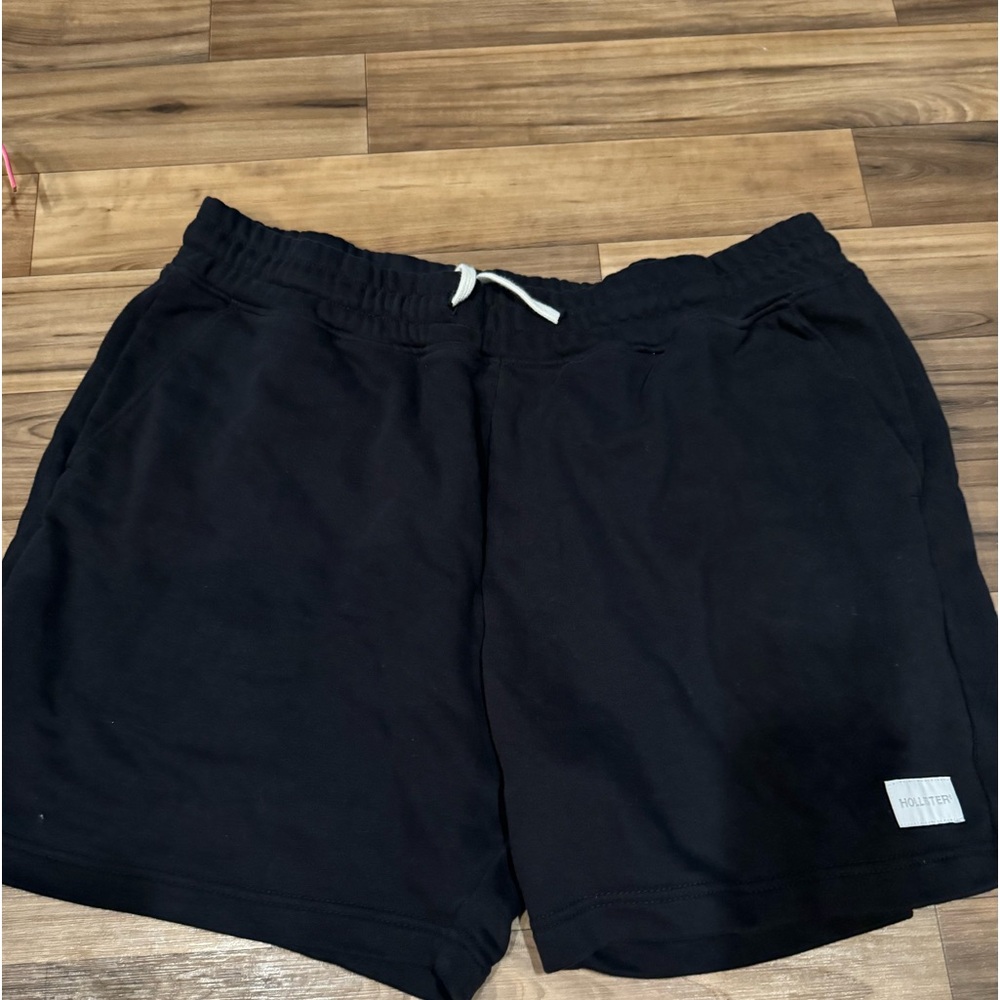 Hollister men’s shorts.